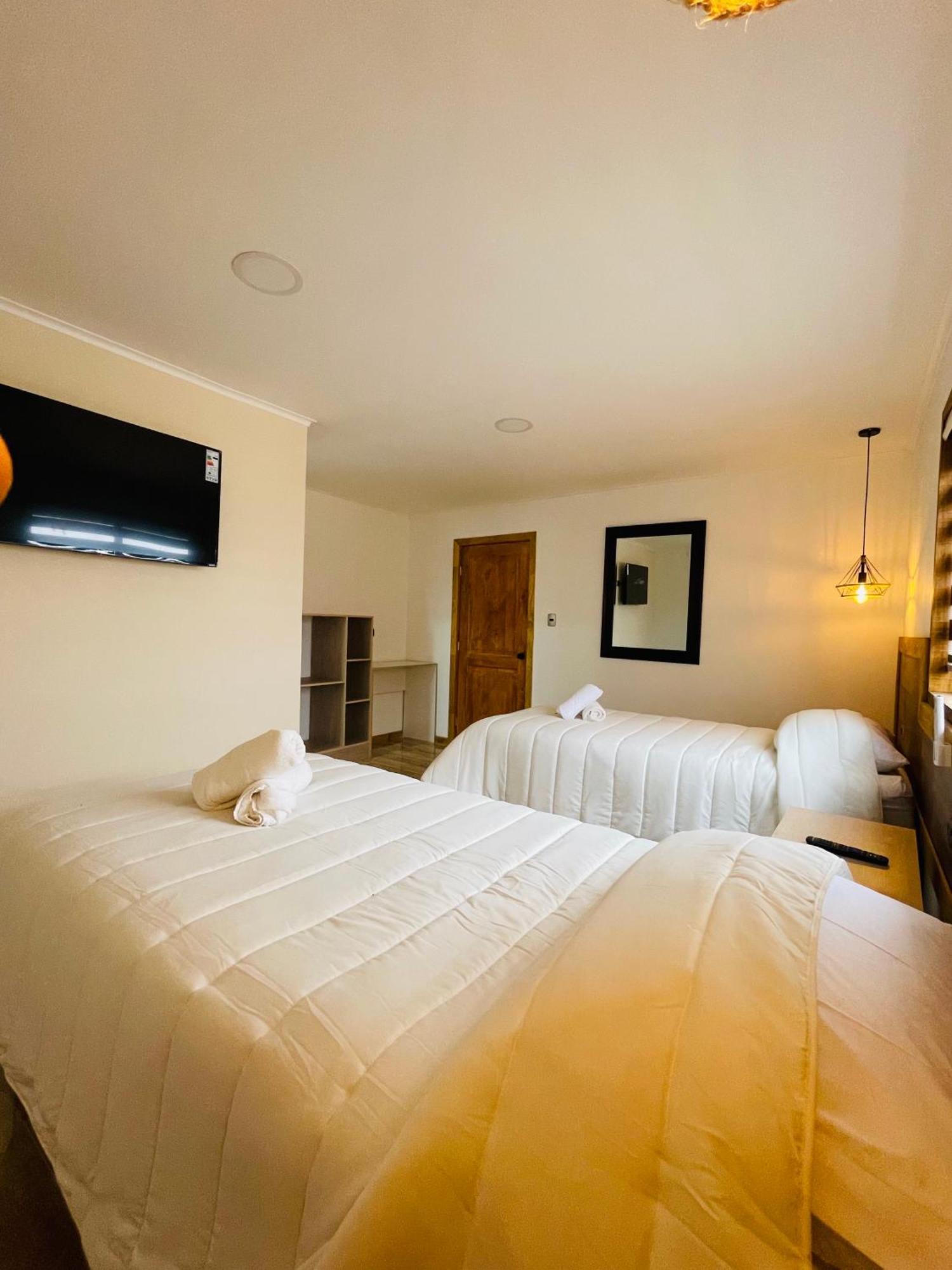 Residencial Victoria Said Hotel Linares Bagian luar foto