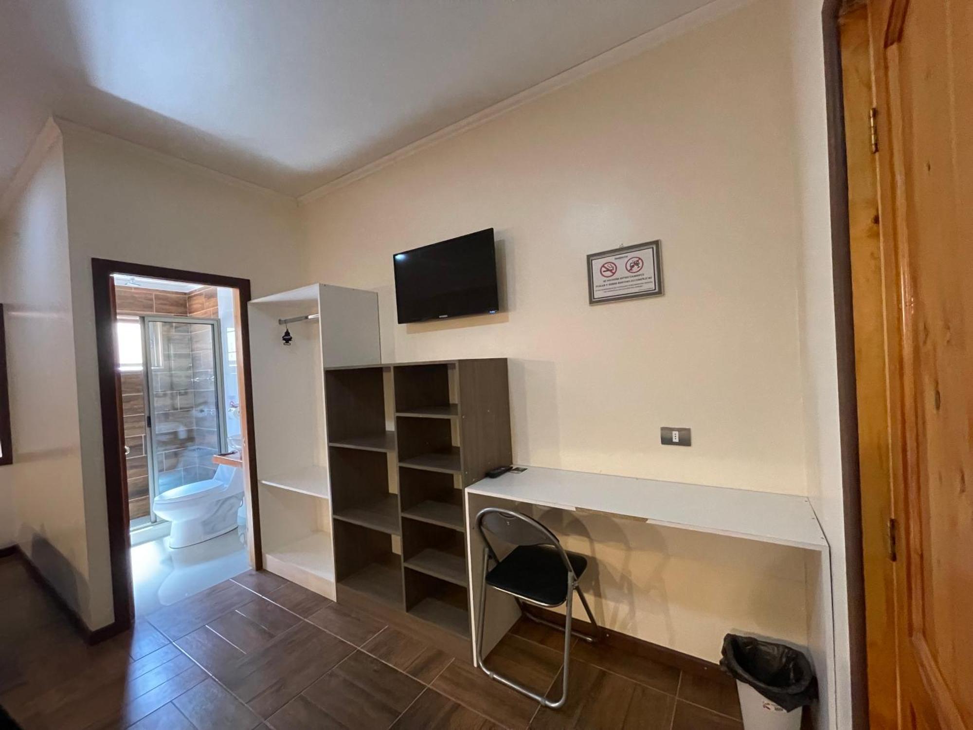 Residencial Victoria Said Hotel Linares Bagian luar foto