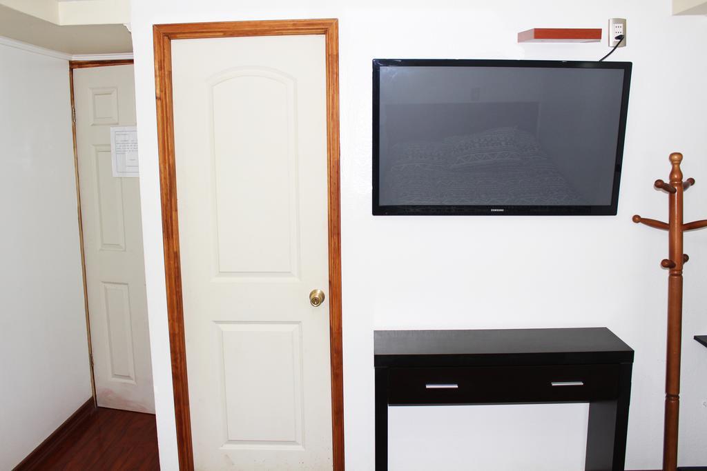 Residencial Victoria Said Hotel Linares Bagian luar foto