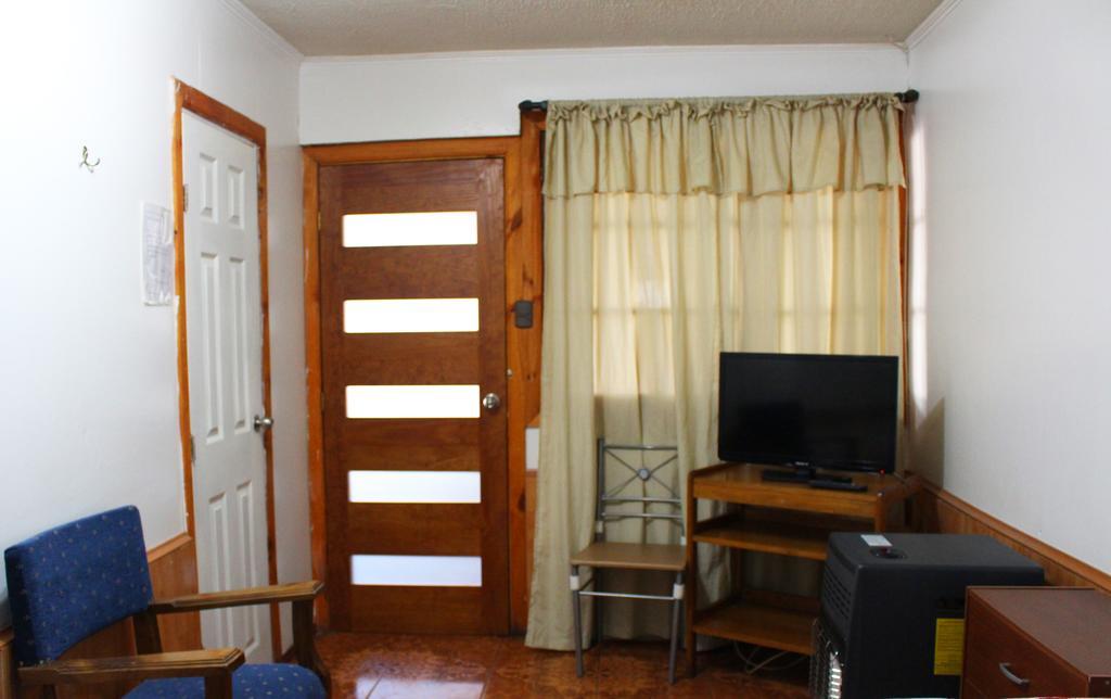Residencial Victoria Said Hotel Linares Bagian luar foto
