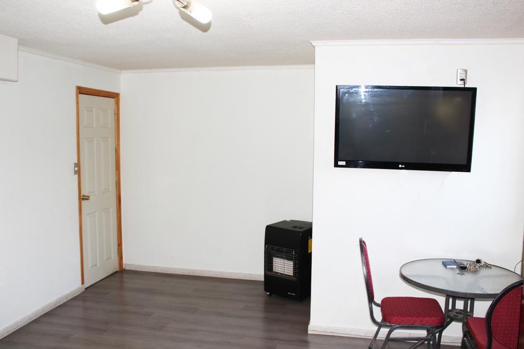 Residencial Victoria Said Hotel Linares Bagian luar foto