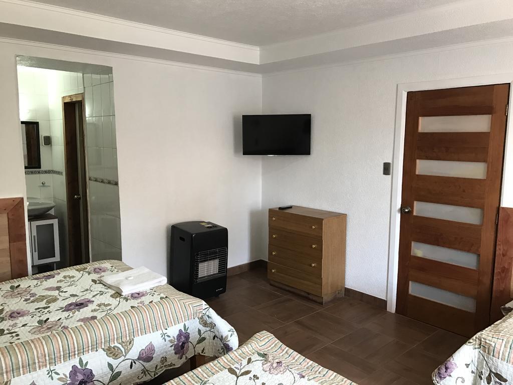 Residencial Victoria Said Hotel Linares Bagian luar foto