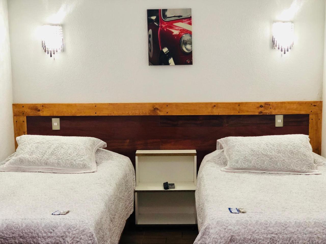 Residencial Victoria Said Hotel Linares Bagian luar foto